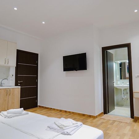 Osmani Rooms Саранде Екстериор снимка