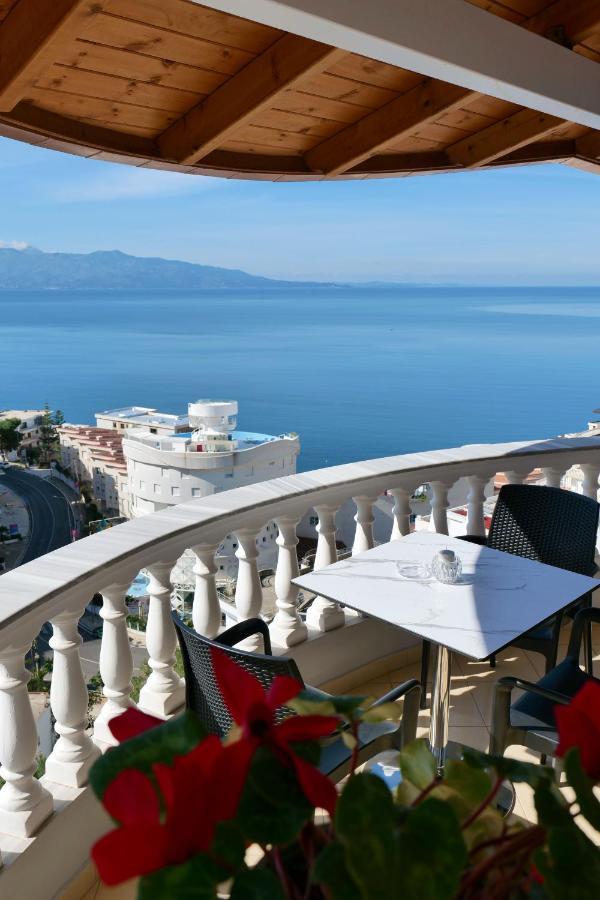 Osmani Rooms Саранде Екстериор снимка