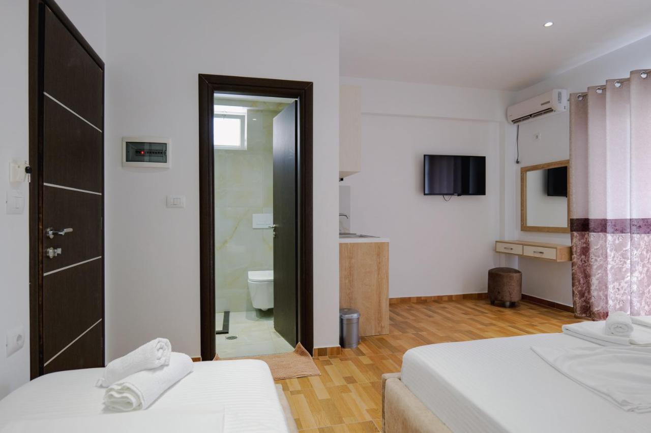 Osmani Rooms Саранде Екстериор снимка