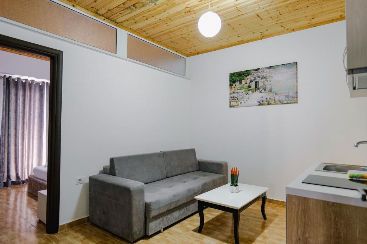 Osmani Rooms Саранде Екстериор снимка