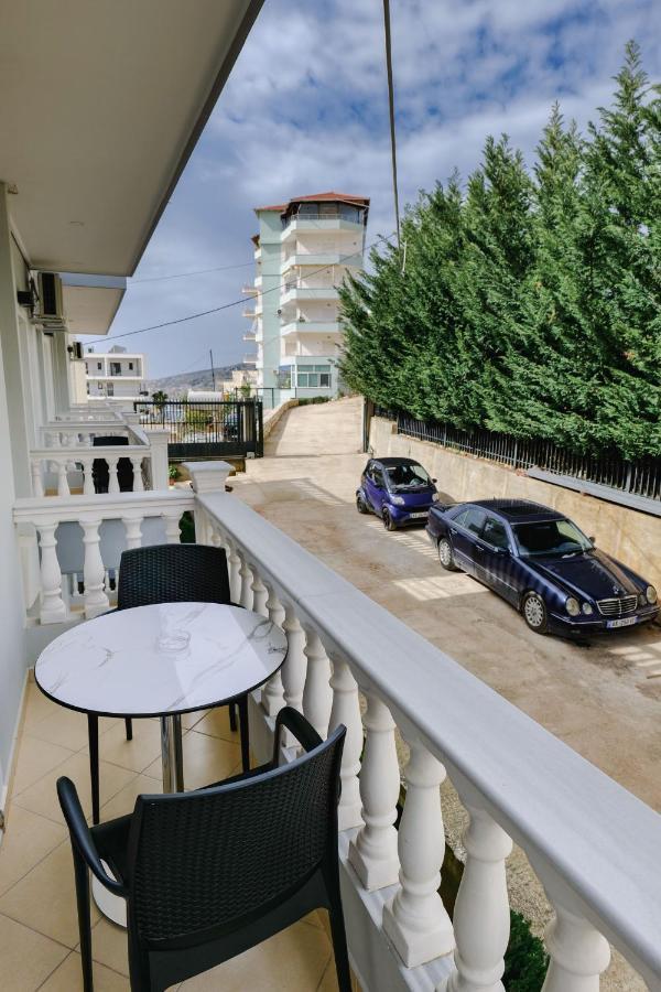Osmani Rooms Саранде Екстериор снимка