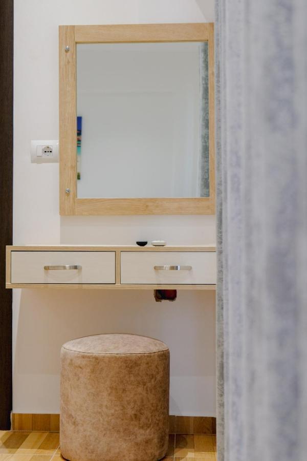 Osmani Rooms Саранде Екстериор снимка