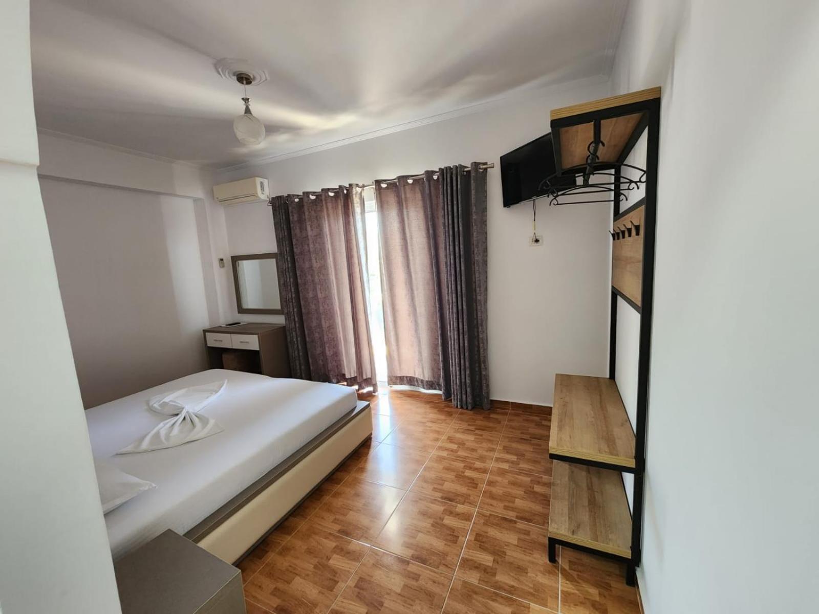 Osmani Rooms Саранде Екстериор снимка