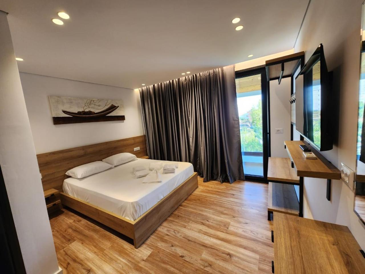Osmani Rooms Саранде Екстериор снимка
